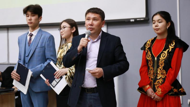 В Satbayev University прошла олимпиада по казахскому языку, посвященная 150-летию Ахмету Байтурсынову