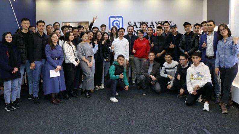 Студенты Satbayev University встретились с выпускниками программы «Болашак»