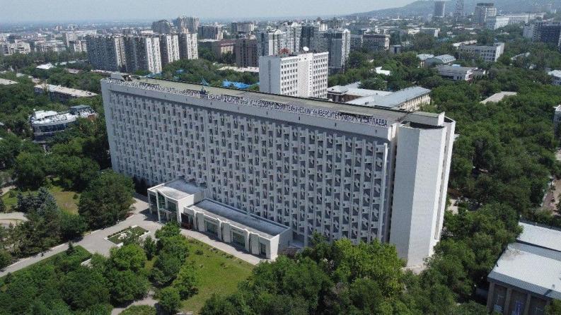 Начался прием документов на конкурс «Лучший преподаватель вуза - 2022»