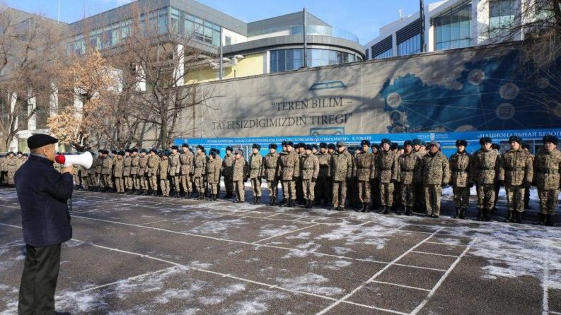  Правила поведения при землетрясении: Институт военного дела провел учения