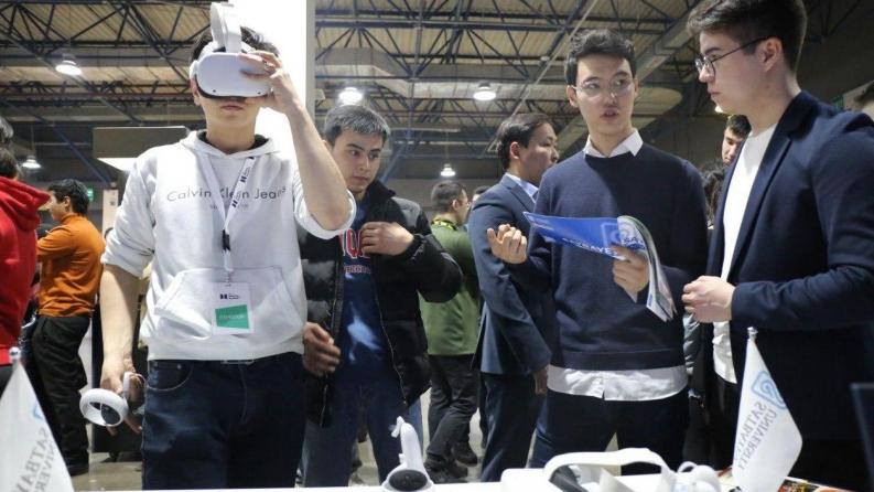Сәтбаев Университеті  бесінші Digital Almaty форумына қатысты