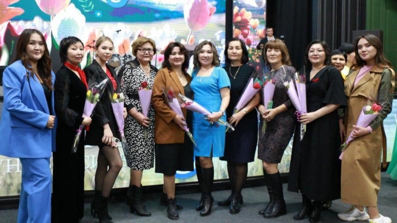Сәтбаев Университеті Халықаралық әйелдер күнімен құттықтайды!