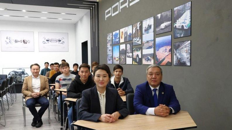 Сәтбаев Университетінде Porsche компаниясының қолдауымен виртуальды шындық зертханасы ашылды