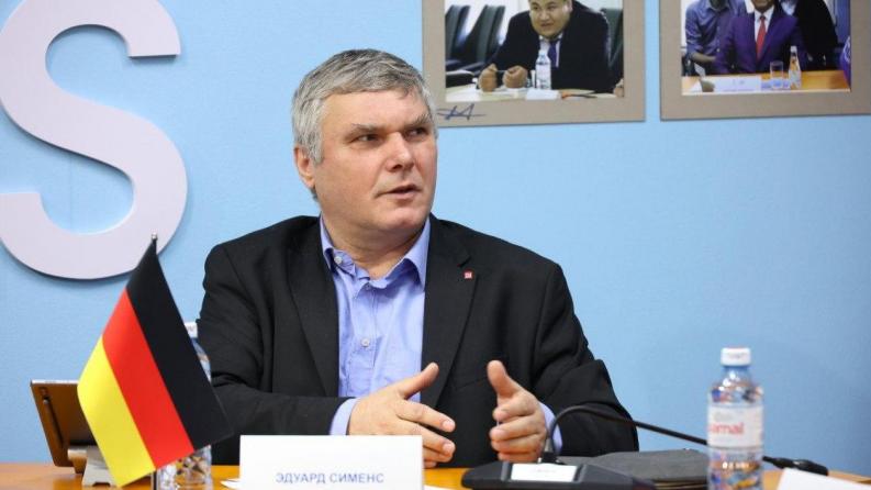 Анхальт университетінің «Электротехника, механика және экономикалық инженерия» кафедрасының профессоры Эдуард Сименс Сәтбаев Университетіне келді