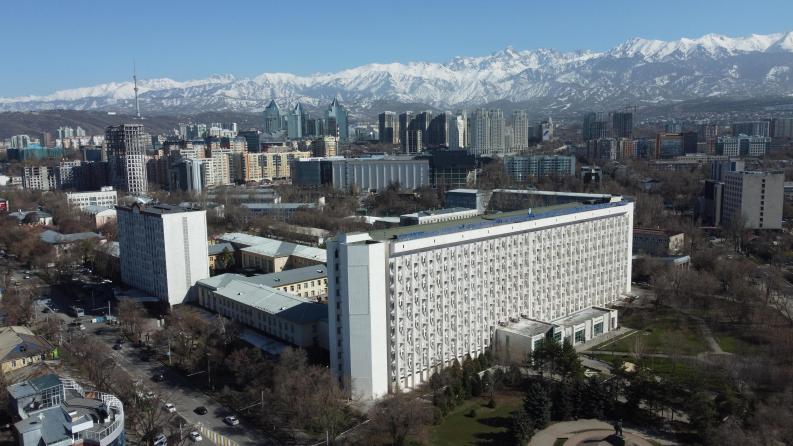Satbayev University орнықты даму саласындағы өңірлік ынтымақтастықты күшейтуде: ESG-тәсілдер бойынша оқыту Ақтөбеде өтті