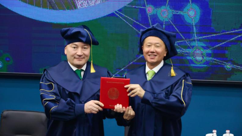 CityU Hong Kong университеті Директорлар кеңесінің төрағасы Сәтбаев университетінің Құрметті профессоры атанды