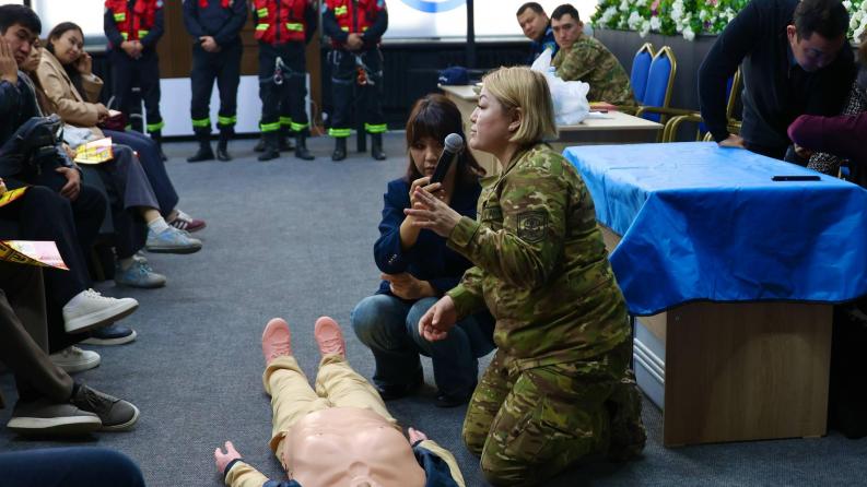 Сәтбаев университетінде адам өмірін құтқаруға көмектесетін «Қауіпсіздік әліппесі» атты сабақ өтті