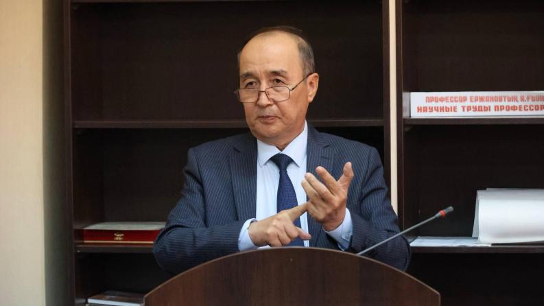 Тәуелсіздіктің жаңа дәуірі: Сәтбаев университетінде Республика күніне арналған дөңгелек үстел өтті