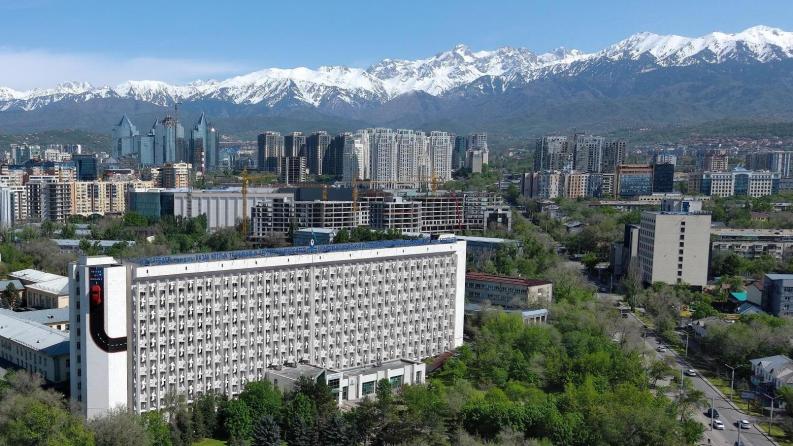 Эверестің үш ережесі: Сәтбаев университетінде Мақсұт Жұмаевпен кездесу өтті