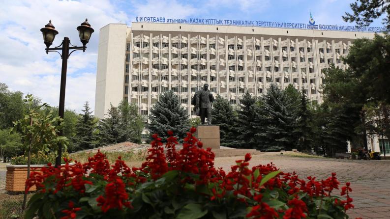 Satbayev University Discussed Prospects for Urban Electric Transport Development in Kazakhstan