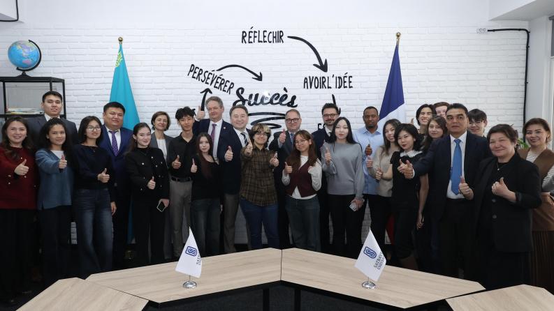 Болашаққа жаңа қадам: Сәтбаев университетіндегі Француз орталығы инженерлік білім мен жасыл энергетиканың жаңа көкжиектерін ашуда