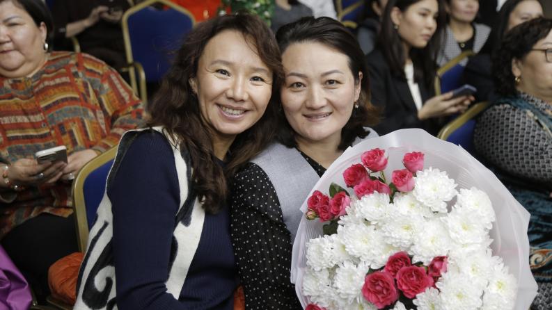 Көктемгі шабыт пен жасанды интеллект: Сәтбаев университетінде 8 Наурызға арналған мерекелік концерт өтті