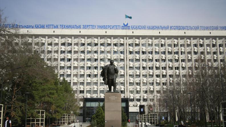 Открыт прием документов на конкурс на вакантные должности ППС апрель 2026