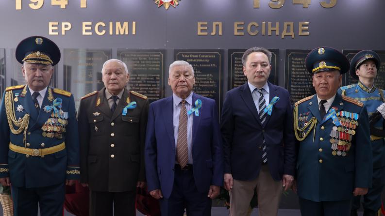 Память и преемственность: в Satbayev University отметили День защитника Отечества и День Победы