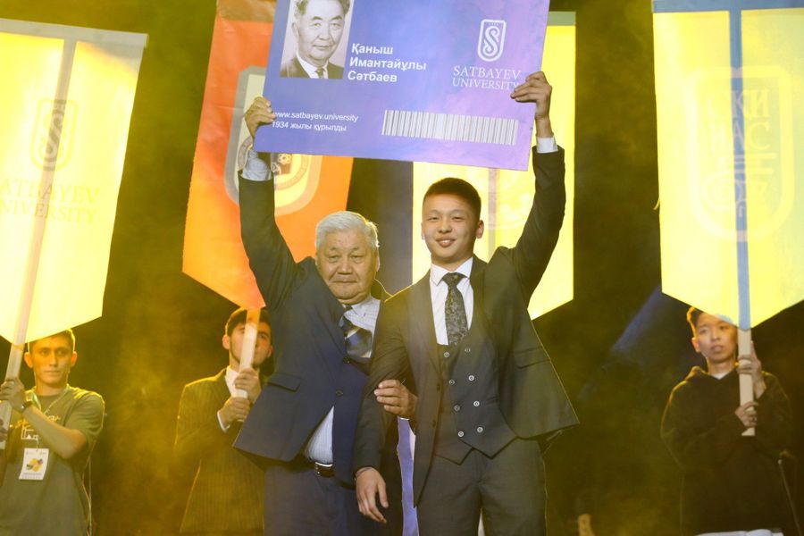 В Satbayev University прошло Посвящение в студенты