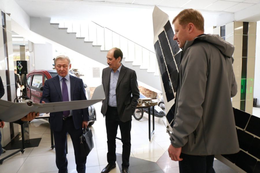 Жақсыбек Күлекеев Сәтбаев университетіне келді 