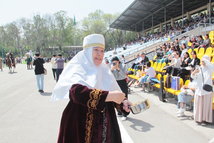 Satbayev University празднует наступление весны