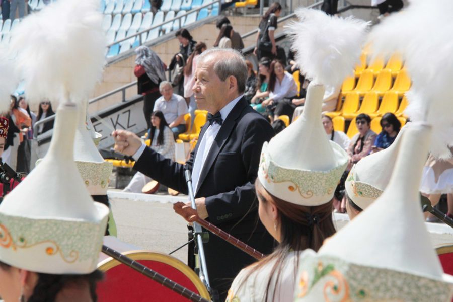 Satbayev University празднует наступление весны