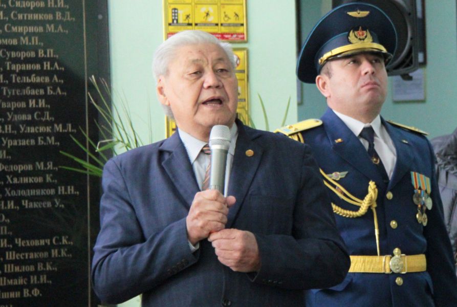 Satbayev University поздравляет казахстанских военных и чествует память о героях Великой Отечественной войны