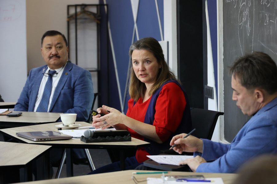 Жаңа жыл қарсаңында Сәтбаев Университеті QS ImpACT сарапшысы Зоя Зайцевамен бірге Тұрақты даму мақсаттары бойынша өз іс-әрекеттерін нақтылауда