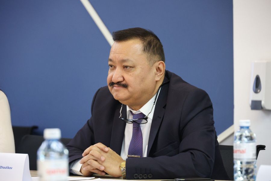 Dr. Tariq Umar, senior lecturer at University of the West of England, visited Satbayev University
