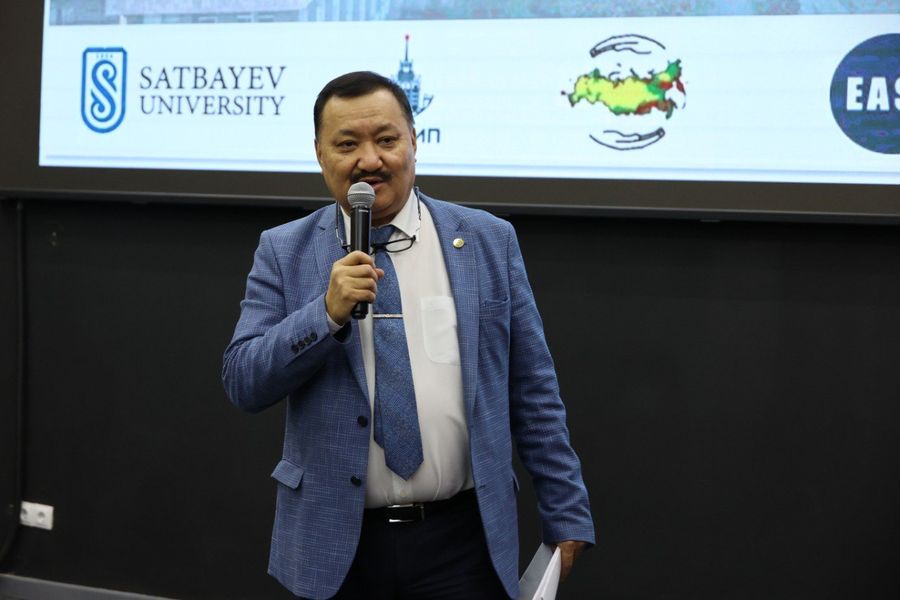 Сәтбаев Университетінде жер сілкінісіне төзімді құрылыс жөнінде халықаралық семинар-кеңес өтті