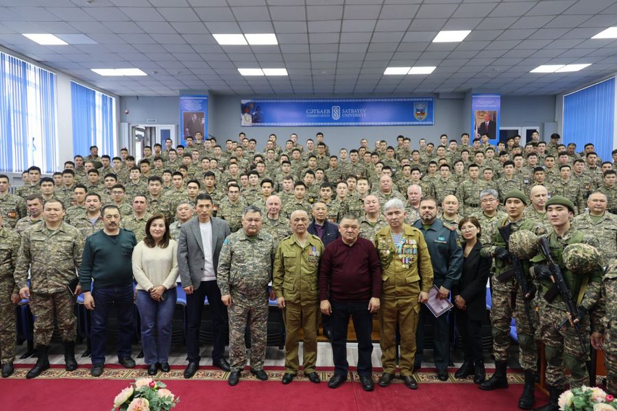 SСәтбаев Университеті кеңес әскерлерінің Ауғанстаннан шығарылғанына 35 жыл толғанын атап өтті