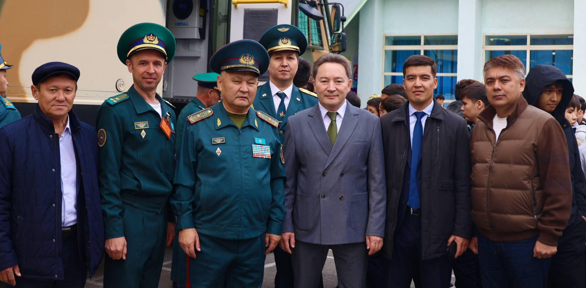 «Көшпенді», дрондар және жасанды интеллект: Сәтбаев университетінің Әскери іс институтында Ашық есік күні өтті 