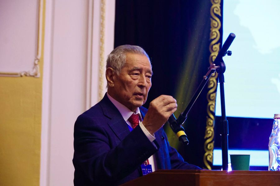 Ғылыми мектептен цифрлық геологияға