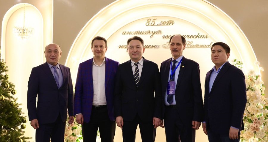 Ғылыми мектептен цифрлық геологияға