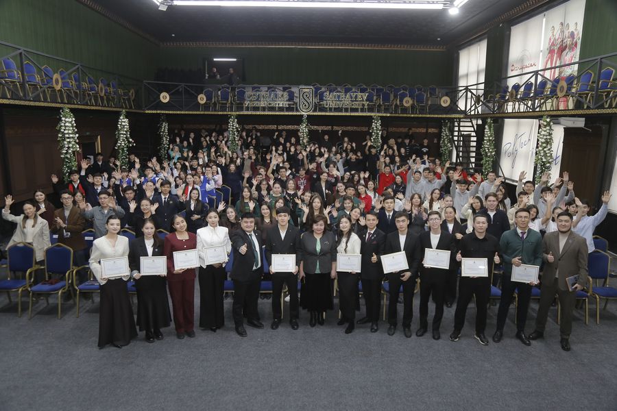 «Елдің болашағы – жастардың қолында»: алматылық жастар жаңа Конституцияны талқылау үшін Сәтбаев университетінде бас қосты